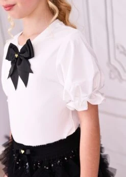 Aira Pleated Sleeve Top Snowdrop 10 Aira Pleated Sleeve Top Snowdrop -Angels Face Negozio Aira Top Snowdrop lifestyle 2 64eeb52f c3b0 474b 8015 25ec616f5853