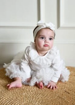 Bonnie Baby Headband Snowdrop -Angels Face Negozio Binky BabyTutu Snowdrop Lifestyle