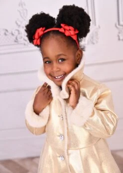 Dazzle Metallic Fur Long Coat Gold -Angels Face Negozio Dazzle Coat Gold lifestyle 1