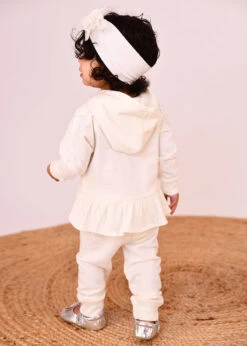 Eos Baby Tracksuit Snowdrop -Angels Face Negozio Eos Baby Tracksuit Snowdrop Lifestyle 1