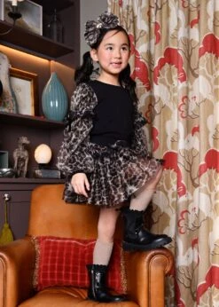 Lila Leopard Tulle Sleeve Top Black -Angels Face Negozio Lila Top Leopard Lifestyle 1