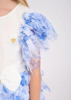 Loretta Blue Flower Top Snowdrop -Angels Face Negozio Loretta Top Blue Flower Lifestyle 1