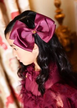 Mega Hair Bow Burgundy -Angels Face Negozio Mega Bow Burgundy Lifestyle