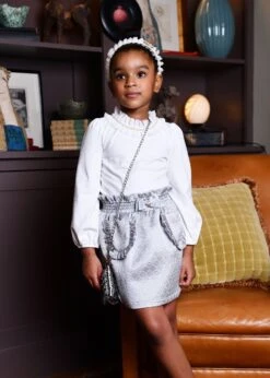 Nell Pleated Collar Top Snowdrop 6 Nell Pleated Collar Top Snowdrop -Angels Face Negozio Nell Top Snowdrop Lifestyle