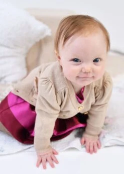 Nicolette Metallic Baby Cardigan Sand -Angels Face Negozio Nicolette Baby Cardigan Sand Lifestyle