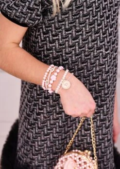 Pendant Bracelet Set Pink/Snowdrop -Angels Face Negozio Pearl Pendant Bracelet Pink Snowdrop Lifestyle 52067dbe c741 4e29 b986 a938689fabdb