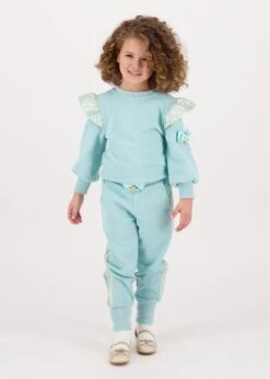 Posh Sweat Top Porcelain Blue 9 Posh Sweat Top Porcelain Blue -Angels Face Negozio Posh.Sweat Top Porcealin Blue Lifestyle