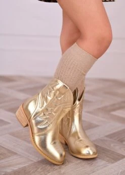 Soraya Metallic Cowboy Boot Gold -Angels Face Negozio Soraya Boots Gold Lifestyle 3c9fe36d 2bf3 45e4 97e1 5c608198e406