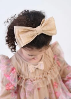 Tiff Sparkle Tulle Baby Headband Sand -Angels Face Negozio Tiff Baby Accessory Sand Lifestyle