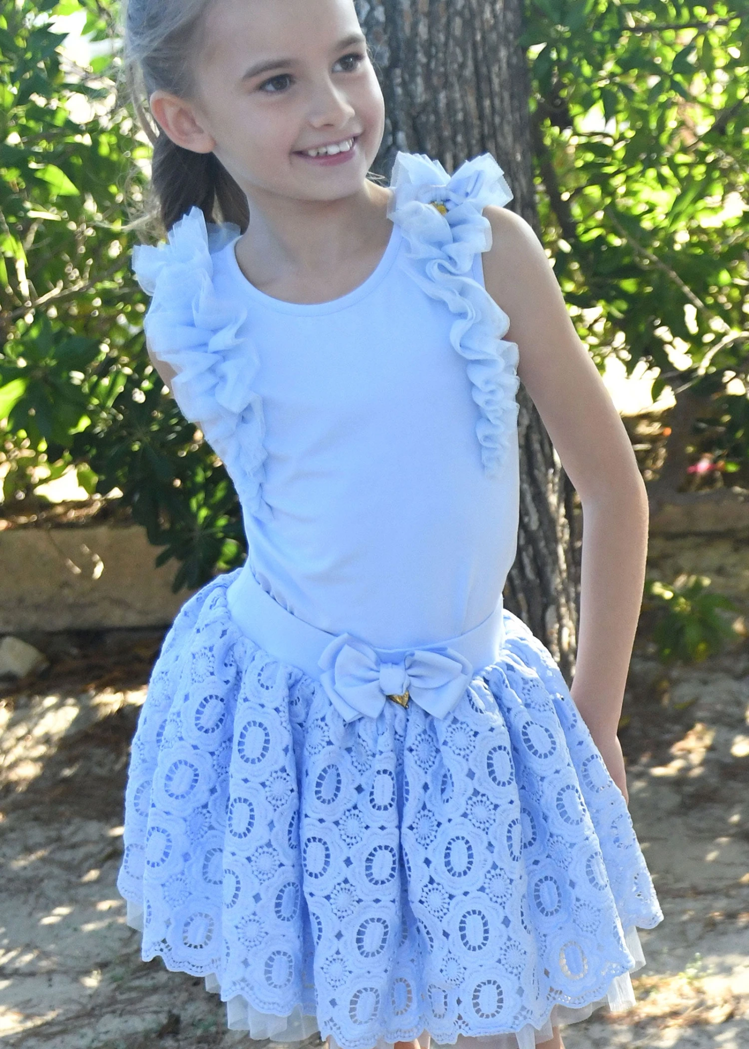 Toni Ruffle Trim Top Pale Blue 4 Toni Ruffle Trim Top Pale Blue - immagine 2